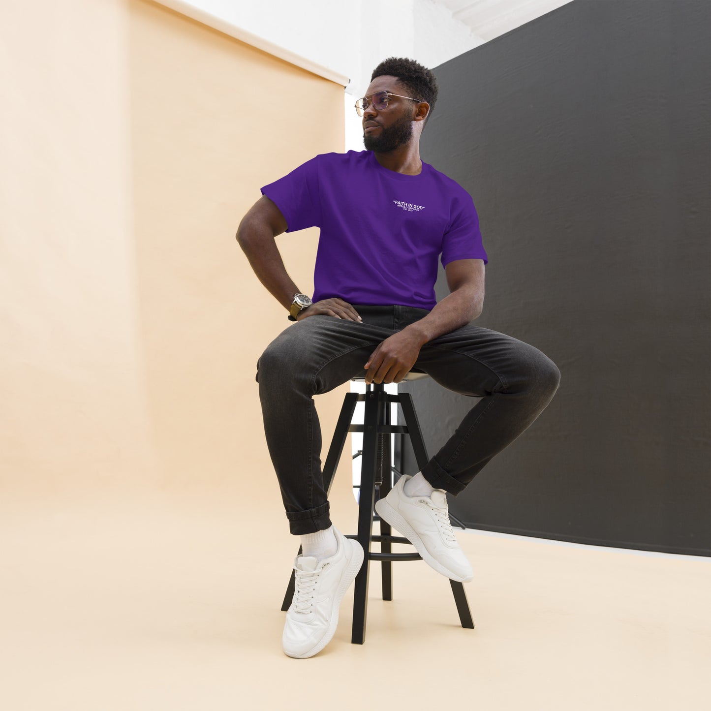 “FAITH IN GOD” DARK FITTED TEE
