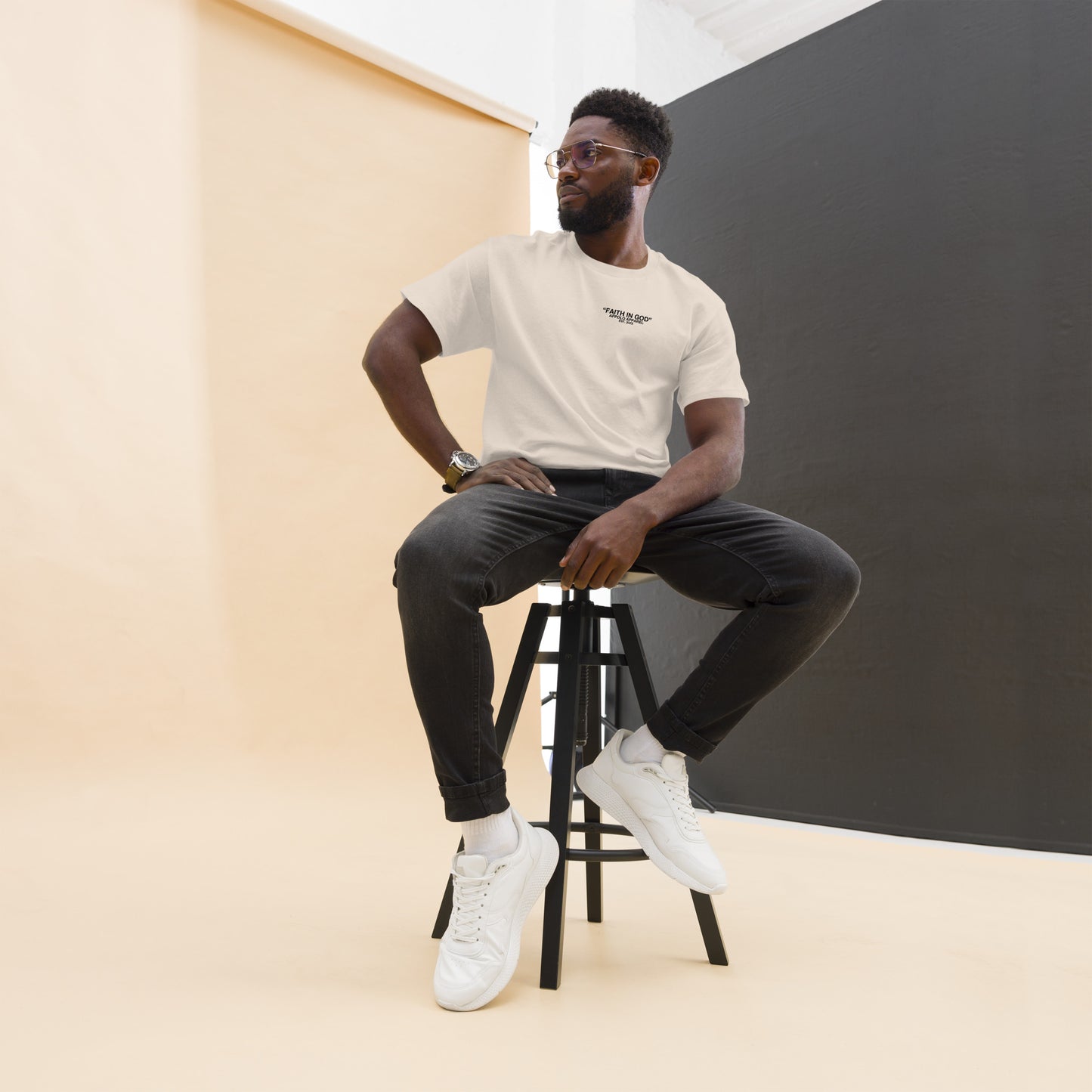 “FAITH IN GOD” WHITE FITTED TEE