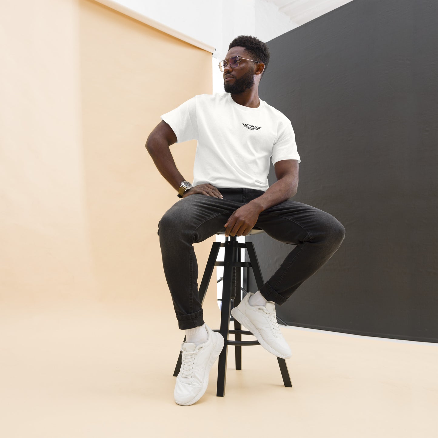 “FAITH IN GOD” WHITE FITTED TEE
